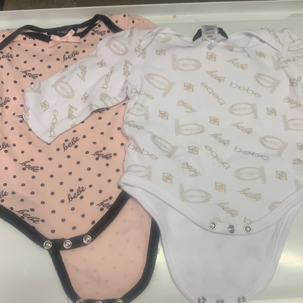 Bebe Onsies x2.  1222AL